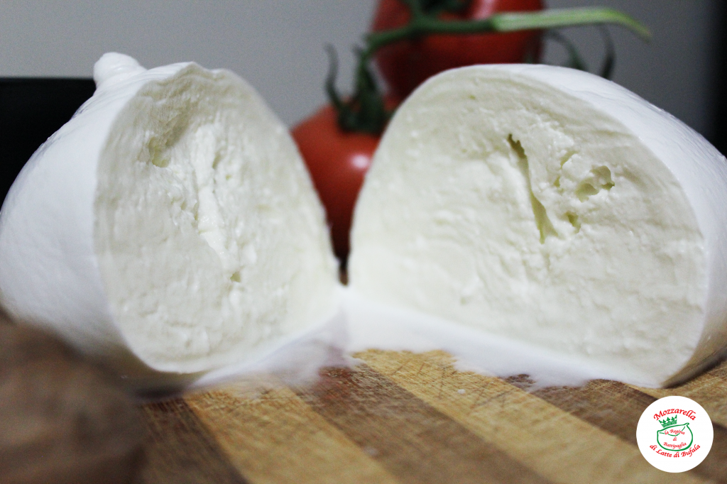 La mozzarella di bufala contiene meno lattosio di quel che si pensi e