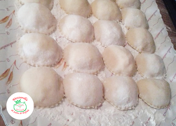 Come Fare I Ravioli Di Ricotta Ricetta E Segreti La Regina Di Battipaglia